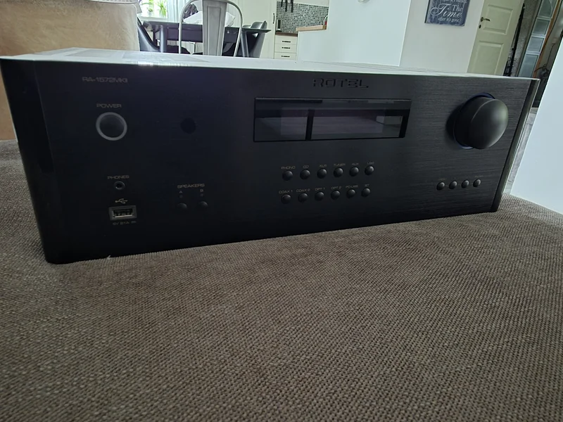 Rotel RA-1572 MKII Rotel RA-1572 MKII - Bild 1 av 2