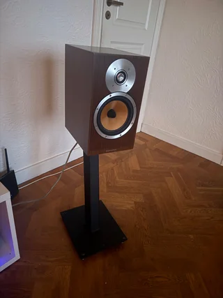 Bowers & Wilkins CM5 and stands