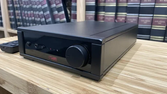 Rega IO - Image 1 of 4