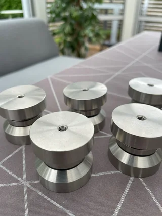 Engelholm Audio Coda feet