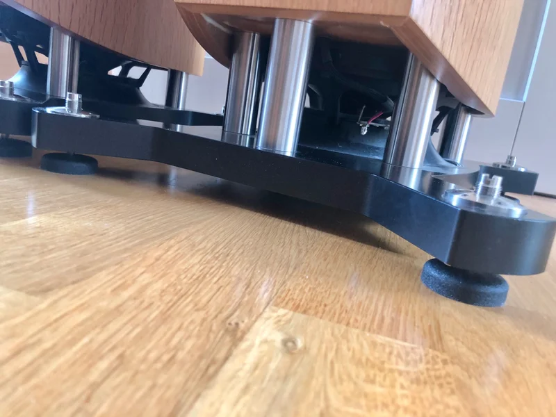Linn Akubarik golvh&ouml;gtalare - Bild 9 av 10