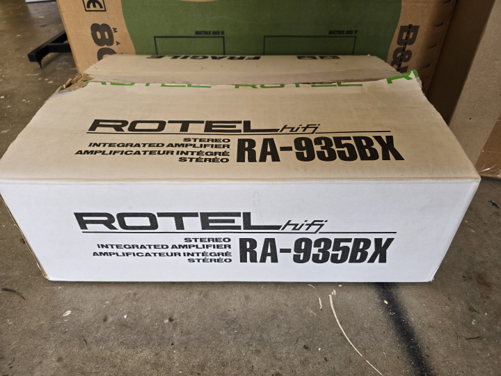 Rotel RA-935BX stereoförstärkare