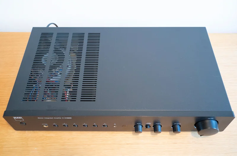 NAD C315BEE Stereo Integrated Amplifier (2007-09) NAD C315BEE Stereo Integrated Amplifier (2007-09) - Image 2 of 3