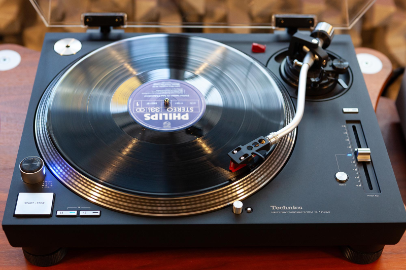 Technics SL-1210GR Technics SL-1210GR - Bild 2 av 2