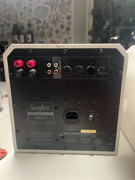 Tv&aring; Sunfire Hrs-8 subwoofers. - Bild 3 av 3
