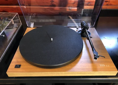 Music Hall mmf-2.3 SE