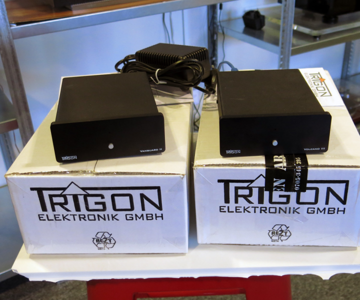 Begagnat Trigon MM/MC- phonosteg med separat batterinätdel Volcano III