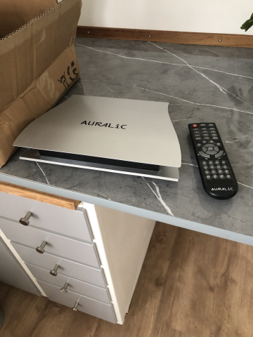 Auralic aries le streamer med extern psu