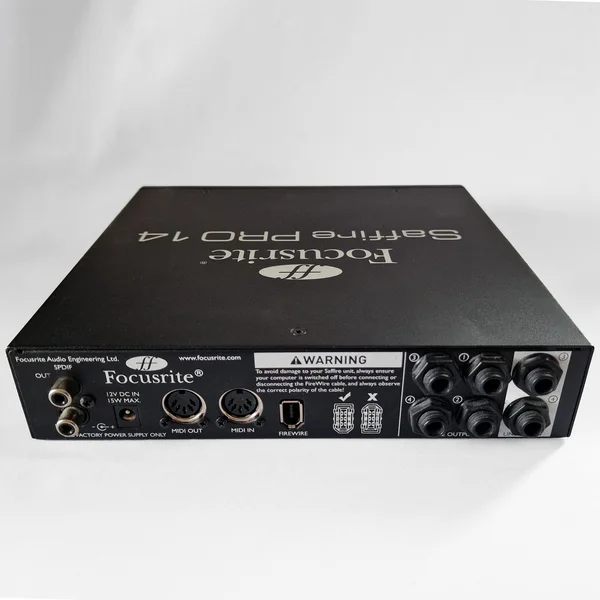 Focusrite Saffire PRO 14 + 3m FireWire-kabel Focusrite Saffire PRO 14 + 3m FireWire-kabel - Bild 2 av 2