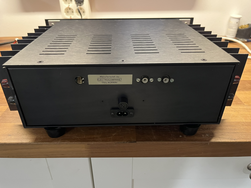 Electrocompaniet 2 channel Audio Power Amplifier Electrocompaniet 2 channel Audio Power Amplifier - Bild 2 av 4