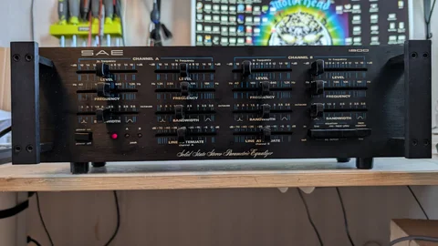 SAE1800 Parametrisk Eq