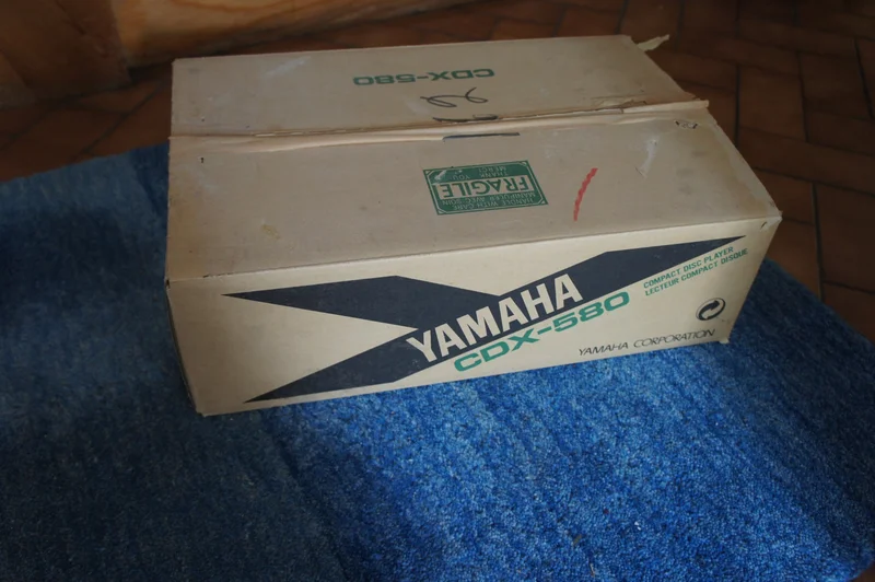 Yamaha CDX-580 Yamaha CDX-580 - Bild 5 av 5
