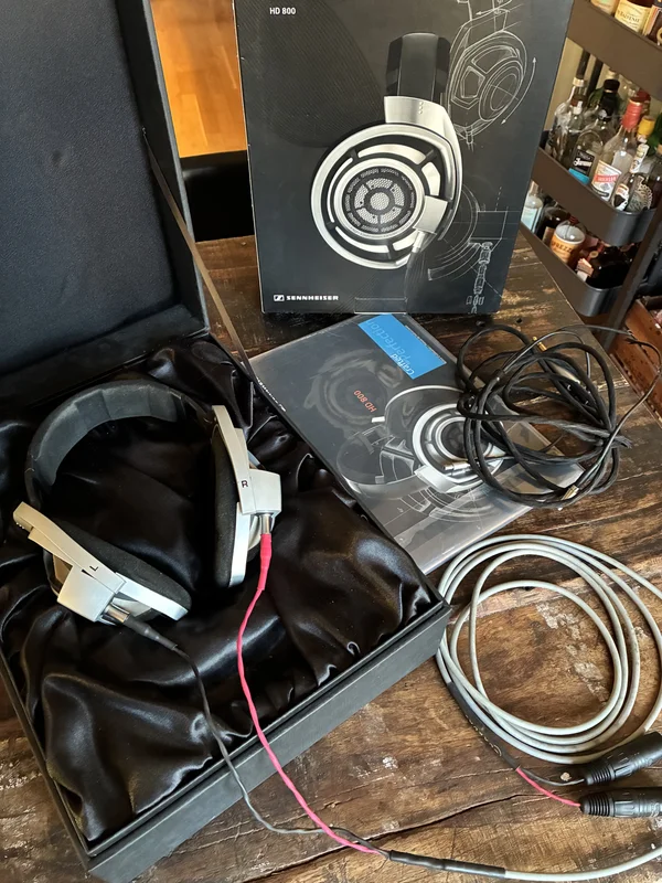 Sennheiser HD800 med cardas kabel - Bild 1 av 8