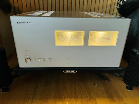 Luxman m900u amplifier