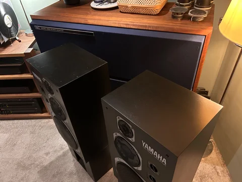 Yamaha NS-1000 Monitor &ndash; Klassiska hifi-legendarer med stativ
