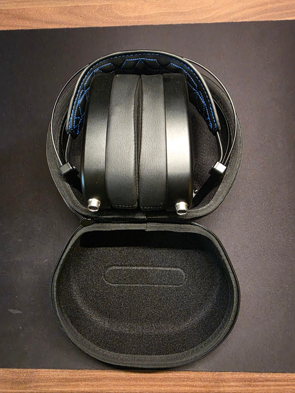 Dan Clark Audio E3 hörlurar, closed-back, XLR, svart Dan Clark Audio E3 hörlurar, closed-back, XLR, svart - Bild 3 av 5