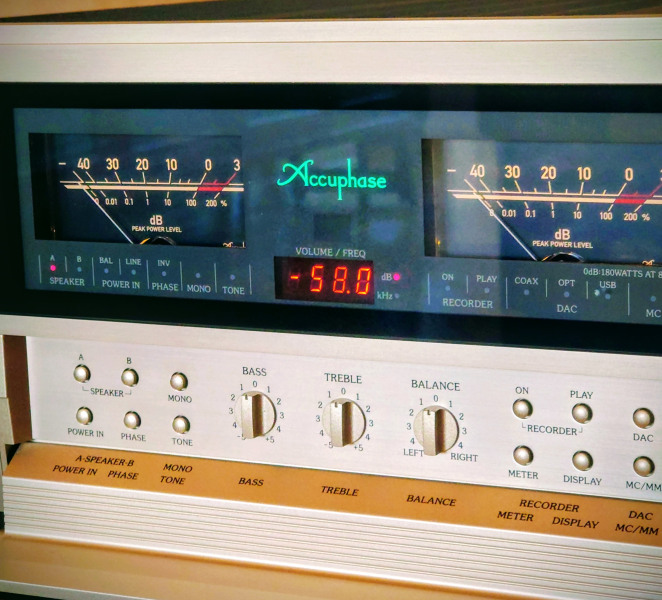 Accuphase E 470 + AD50 + DAC60 Accuphase E 470 + AD50 + DAC60 - Bild 3 av 5