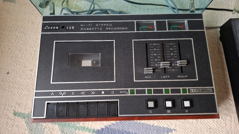 Skivspelare o Förstärkare Inertia samt Kasettdäck Luxor - Bild 3 av 4