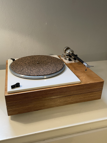 Lenco med EAT C-note tonarm 10”