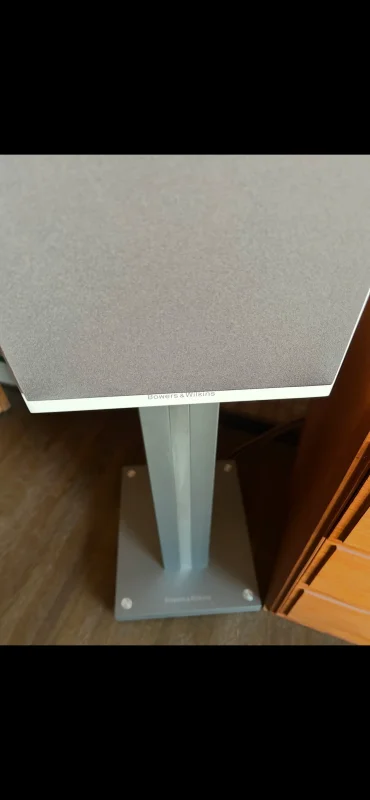 Bowers&Wilkins mycket fina högtalare med stativ. Bowers&Wilkins mycket fina högtalare med stativ. - Bild 2 av 7