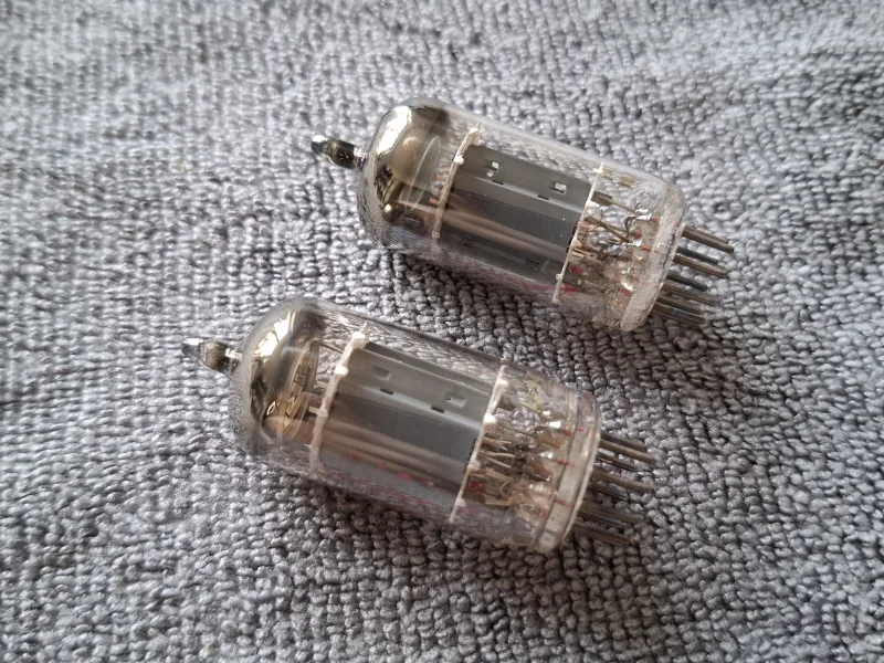 12ax7a (Ecc83) Ruby matchar par - Bild 2 av 5