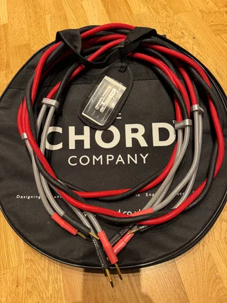 Chord Signature Reference H&ouml;gtalarkabel Svart/R&ouml;d