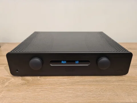 Atoll IN300 Eller Atoll IN200 