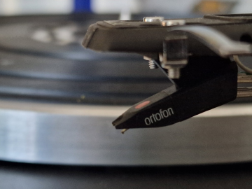 Akai Ap-002