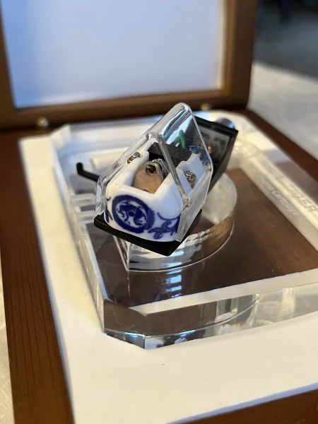 MC pickup Jasmine Tiger - Bild 3 av 3