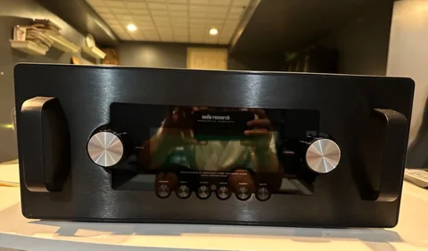 Audio Research REF6 Preampliier for sale Pristine Condi...