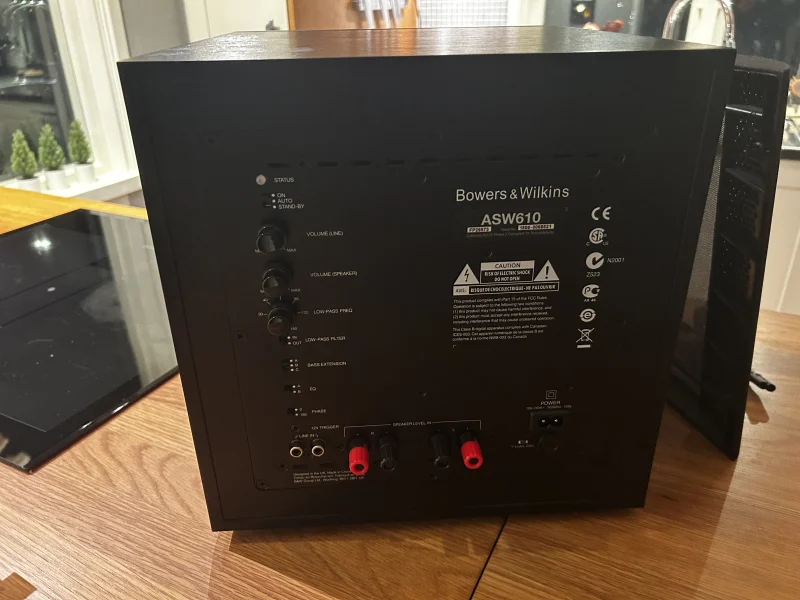 Bowers & Wilkins ASW610 subwoofer Bowers & Wilkins ASW610 subwoofer - Bild 2 av 2