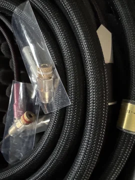 Säljer Furutech Everlution speaker II 3 meter