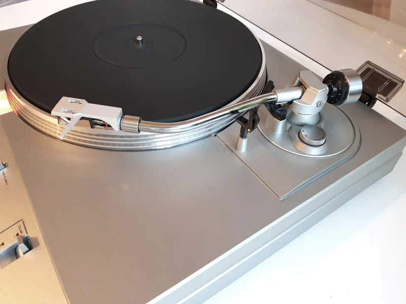 AKAI AP-D33 Direct drive Skivspelare - Bild 7 av 13