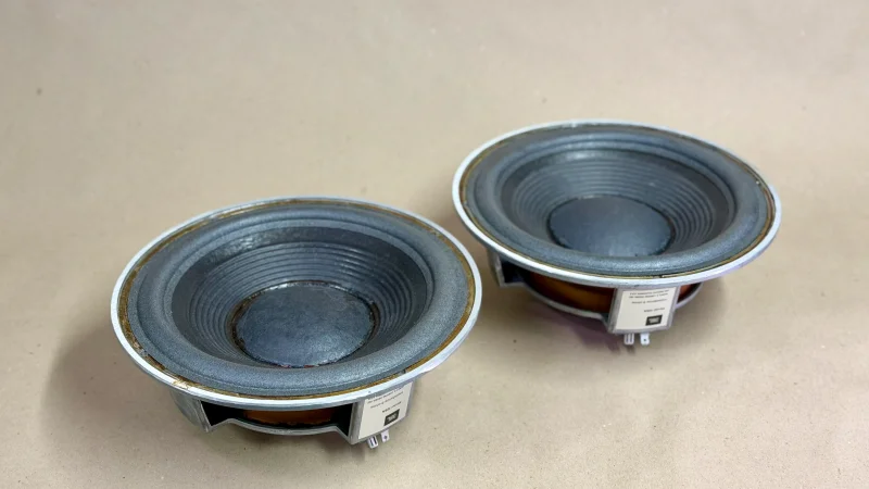 JBL 125A &ndash; 10&rdquo; baselement (par), 8 ohm &ndash; fungerande, omkantade - Bild 1 av 1