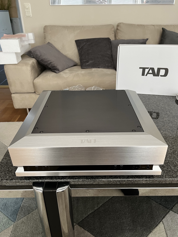 High-End Dac TAD DA 1000 TX