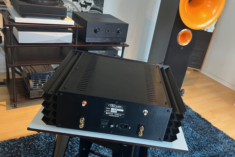 First Watt F8 - Begagnat slutsteg First Watt F8 - Begagnat slutsteg - Bild 2 av 2