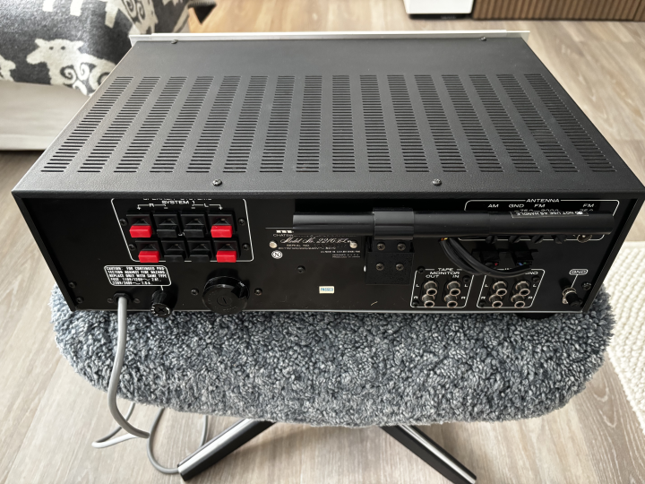 Vintage Marantz 2216bl