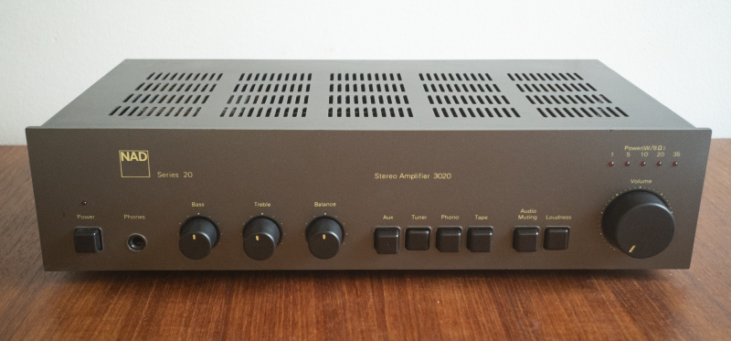 NAD 3020 Stereo Integrated Amplifier (1980-88) - Bild 1 av 5
