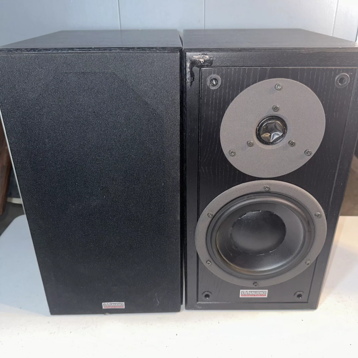 Dynaudio Contour 1.3 defekta och skadade 