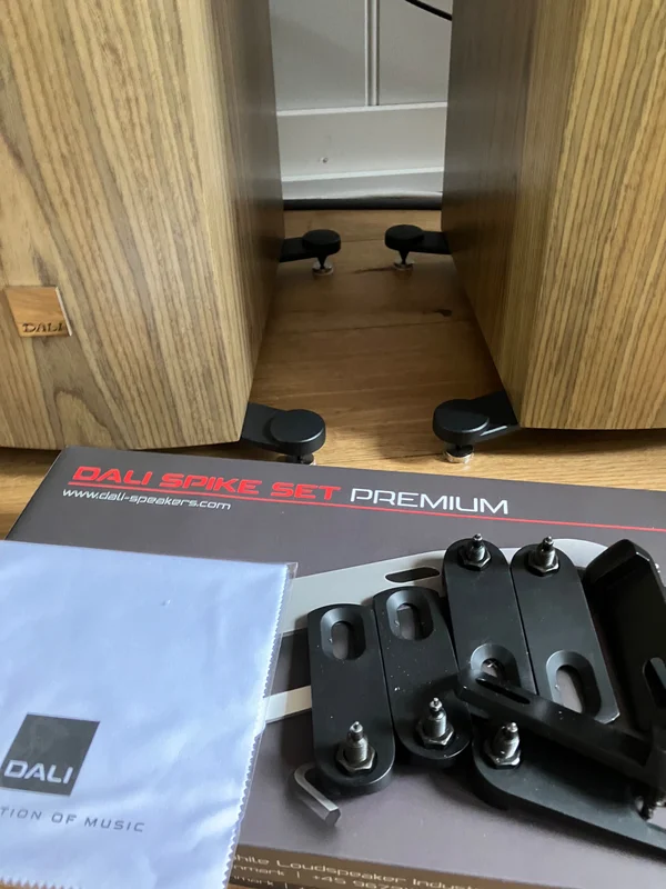 Dali Rubicon 6 med Spike set Premium  - Bild 3 av 4
