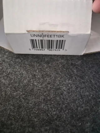 Fötter till UNNU