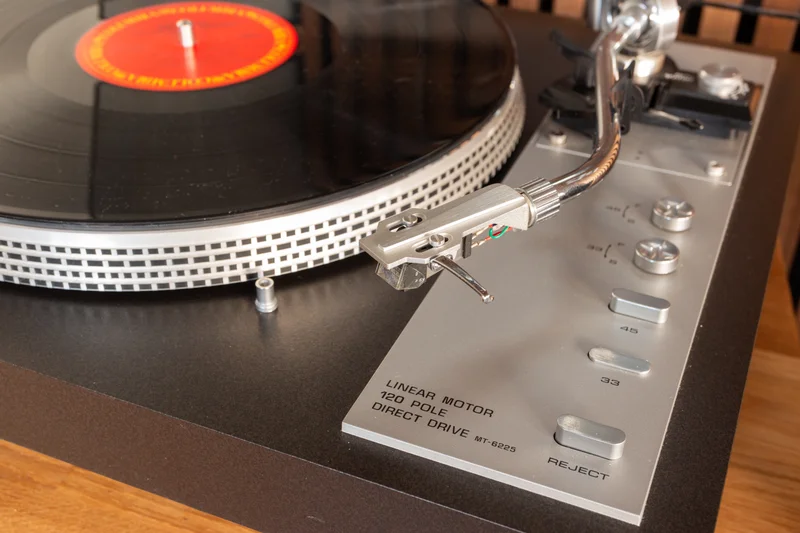 Fisher MT-6225 Studio Standard – direktdriven – Ortofon VMS20E MkII Fisher MT-6225 Studio Standard – direktdriven – Ortofon VMS20E MkII - Image 2 of 10