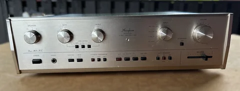 Accuphase E-203 