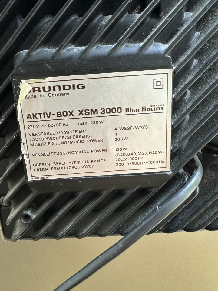 Grundig aktiv box XSM 3000