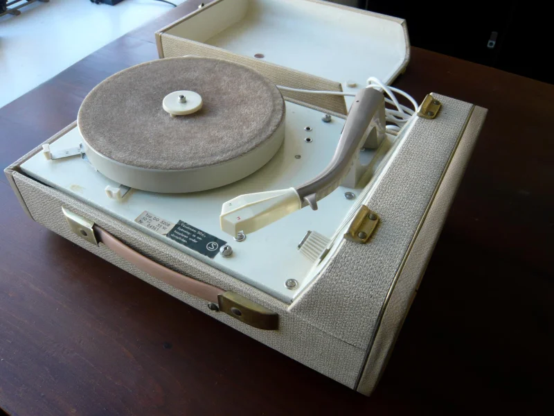 Philips resegrammofon - Bild 2 av 2