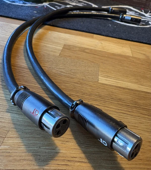 AudioQuest Diamond X3. XLR AudioQuest Diamond X3. XLR - Bild 1 av 1