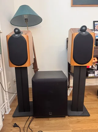B&W CDM 1NT + stativ, k&ouml;rsb&auml;r &ndash; 7 500 kr