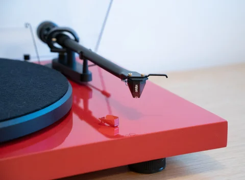 Pro Ject Debut III med Ortofon 2M