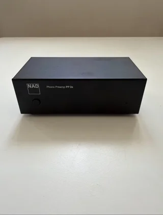 NAD phono Preamp PP 2e