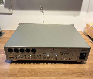 Parasound P5